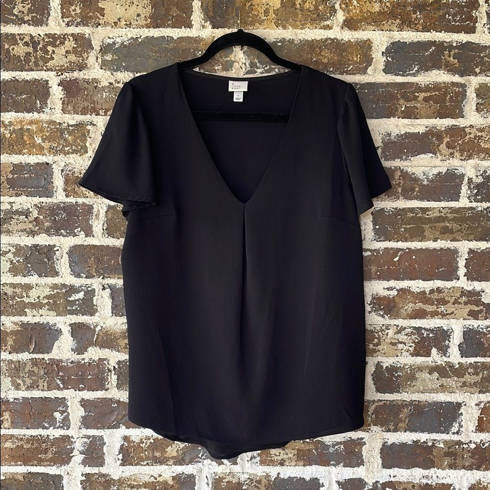 A New Day Black Short Sleeve V-Neck Top Size Large